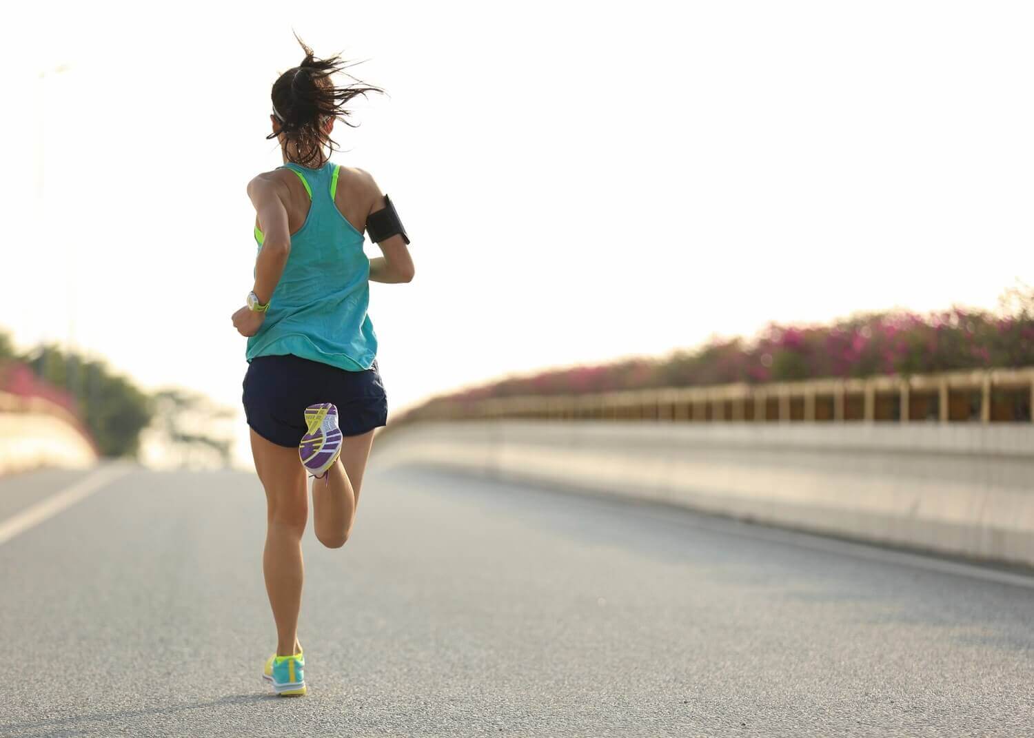 Study indicates jogging with bent hands does not make a distinction to overall performance